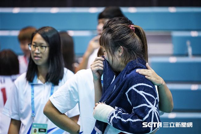 世大運女子排球中華隊與日本爭奪冠軍賽門票。　（圖／記者林敬旻攝）