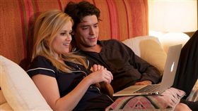 瑞絲薇斯朋,愛情齡距離,高年級實習／采昌國際多媒體提供