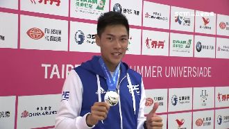 陳傑400M跨欄奪銀　笑稱遺傳父親