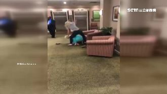 孕婦種族歧視　路人看不下去出拳揍她