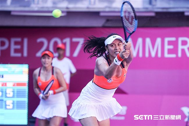 世大運網球女子團體中華隊詹詠然、詹皓晴。（圖／記者林敬旻攝）