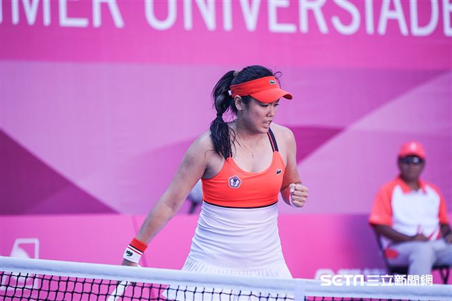 世大運網球女子團體中華隊詹詠然、詹皓晴。（圖／記者林敬旻攝）