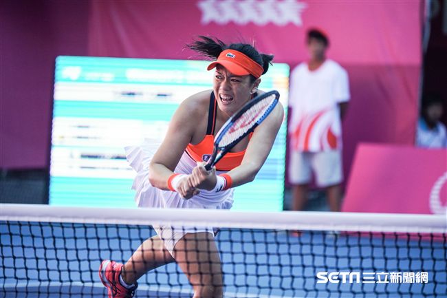 世大運網球女子團體中華隊詹詠然、詹皓晴。（圖／記者林敬旻攝）