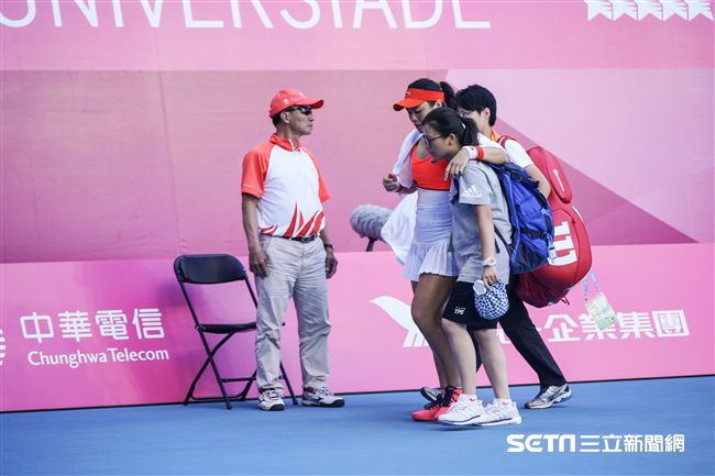 世大運網球女子團體中華隊詹詠然、詹皓晴。（圖／記者林敬旻攝）