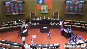 立法院臨時會進入不斷電表決大戰。（記者盧素梅攝）