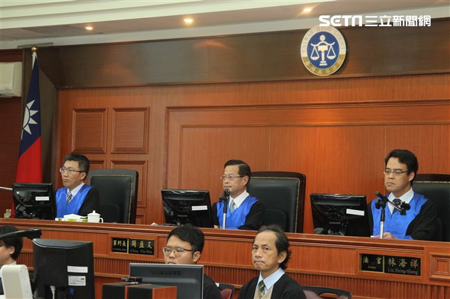 高院刑專一庭含冤14年特赦蘇炳坤案再審，院長認為具有法治教育意義，破例開放媒體拍攝法庭。（記者邱榮吉/攝影）
