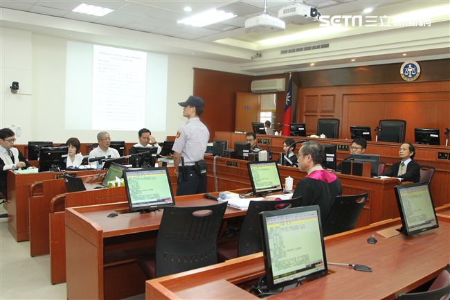 高院刑專一庭含冤14年特赦蘇炳坤案再審，院長認為具有法治教育意義，破例開放媒體拍攝法庭。（記者邱榮吉/攝影）