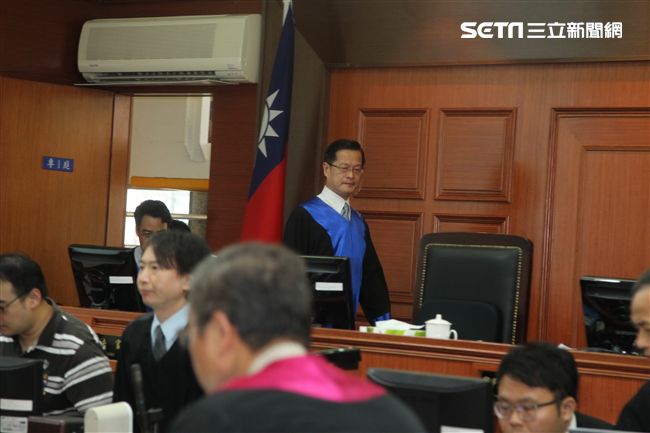 高院刑專一庭含冤14年特赦蘇炳坤案再審，院長認為具有法治教育意義，破例開放媒體拍攝法庭。（記者邱榮吉/攝影）