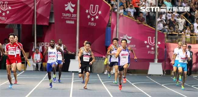 世大運田徑項目28日全部結束，各國選手盡力表現贏得運動精神，下次拿坡里見，珍重再見。（記者邱榮吉/攝影）