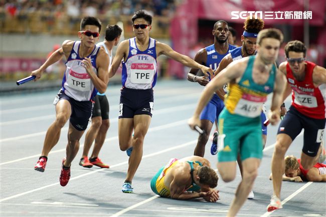 世大運田徑項目28日全部結束，各國選手盡力表現贏得運動精神，下次拿坡里見，珍重再見。（記者邱榮吉/攝影）