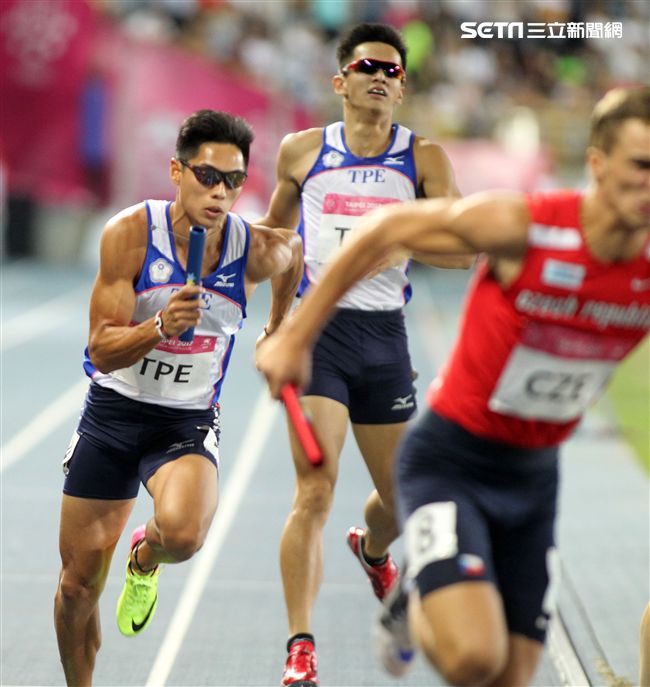 世大運田徑項目28日全部結束，各國選手盡力表現贏得運動精神，下次拿坡里見，珍重再見。（記者邱榮吉/攝影）