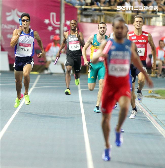 世大運田徑項目28日全部結束，各國選手盡力表現贏得運動精神，下次拿坡里見，珍重再見。（記者邱榮吉/攝影）