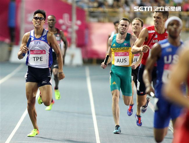 世大運田徑項目28日全部結束，各國選手盡力表現贏得運動精神，下次拿坡里見，珍重再見。（記者邱榮吉/攝影）