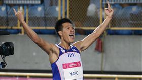 世大運田徑百公尺決戰　楊俊瀚奪金（2）2017世大運田徑項目24日進入第2天賽程，中華隊楊俊瀚（圖）在男子100公尺決賽跑出10秒22的成績，拿下金牌，楊俊瀚賽後開心振臂歡呼。中央社記者吳家昇攝　106年8月24日