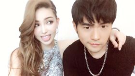 圖／翻攝自周杰倫、昆凌、woof臉書