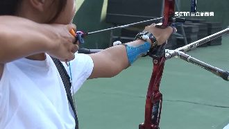 貼操場「鱷魚爬」　教練遭控體罰過當