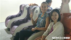 ▲Laura Quilter最喜愛主新聞中心的按摩椅區。（圖／Laura Quilter提供）