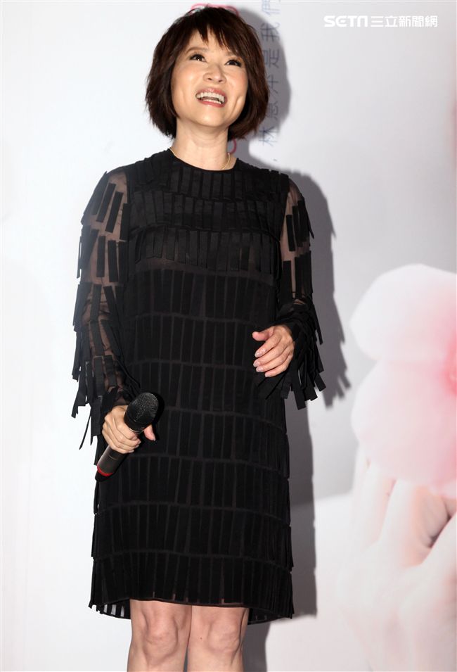 睽違7年2017林慧萍「一朵盛開的花｣演唱會，再次詮釋經典歌曲。（記者邱榮吉/攝影）