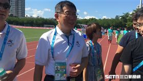 柯文哲赴新莊體育場慰問工作人員 盧冠妃攝