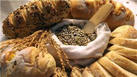 麵包,噎死,馬來西亞,比賽,留學生,奈及利亞,Borokinni Sunday Pelumi　圖／pixabay