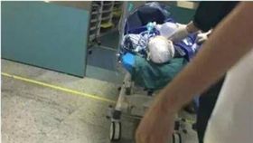 上下鋪,摔下,摔落,意外,骨折,女大生,新鮮人,宿舍,床鋪　圖／翻攝自微博