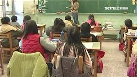 離譜師課堂開黃腔 評論女學生