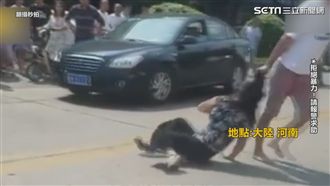 替媽媽報仇！兒當街毆打「爸的小三」