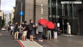 民眾申辦泰國簽證盛況。（圖／記者簡佑庭攝）