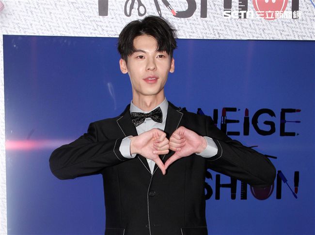 入圍本屆金鐘獎最佳男配角的許光漢，憑著真實演技在戲劇界大放異彩。（記者邱榮吉/攝影）