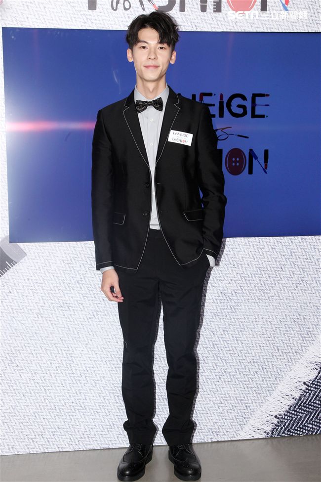 入圍本屆金鐘獎最佳男配角的許光漢，憑著真實演技在戲劇界大放異彩。（記者邱榮吉/攝影）