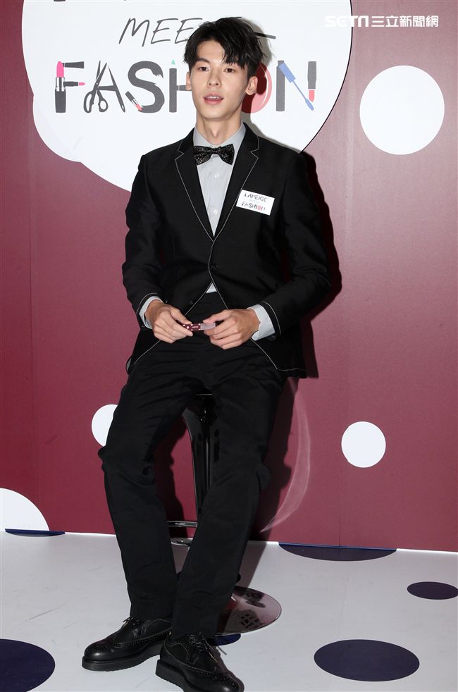 入圍本屆金鐘獎最佳男配角的許光漢，憑著真實演技在戲劇界大放異彩。（記者邱榮吉/攝影）