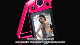 自拍神器casio TR350。翻攝Youtube