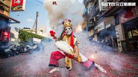 攝影師王呈哲的作品「藝陣」_實習記者劉熙娟