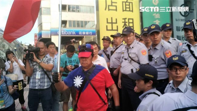 世大運閉幕式　13團體聚會場外抗議