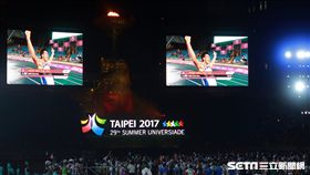 世大運閉幕影片現場播放。（圖／記者王怡翔攝）