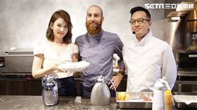 3217施華洛世奇水晶點綴　這保溫壺連女星都讚嘆▲（圖／李鴻典）