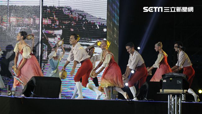 台北交棒拿坡里　世大運閉幕表演名曲