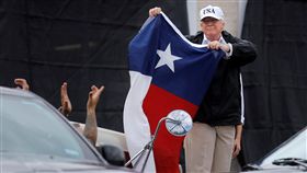 ▲颶風哈維侵襲德州　美國總統川普視察災情（圖／路透社／達志影像）