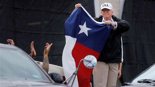 坐車上勘災　川普：更加同情德州人民