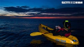 海上獨木舟,賞月。（圖／蘇凡基金會提供）