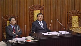 藍擬告蘇嘉全瀆職　林志嘉：無違法問題中國國民黨團28日表示，立法院長蘇嘉全（右）處理前瞻基礎建設特別預算案涉嫌瀆職，將提告。立法院秘書長林志嘉（左）表示，院長處理議事都依照議事規則，沒有任何違法問題。中央社記者王飛華攝　106年8月28日