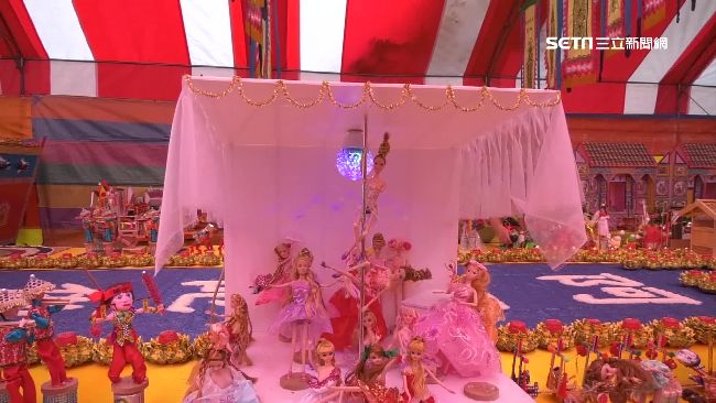 「芭比娃娃」跳鋼管　另類普渡好兄弟