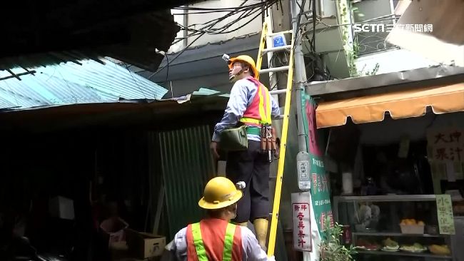 英雄大遊行彩帶高飛　竟成跳電兇手