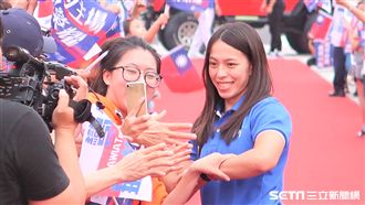 世大運英雄大遊行　郭婞淳嗨到忘詞