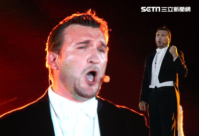 世大運閉幕典禮精彩表演，神明熄聖火。（記者邱榮吉/攝影）