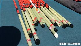 ▲世大運提供外國選手撐竿跳高竿。（圖／田徑協會提供）