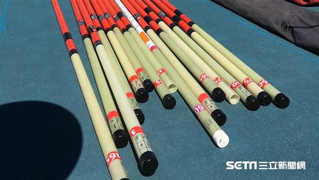 誰再提撐竿跳高竿　就翻白眼