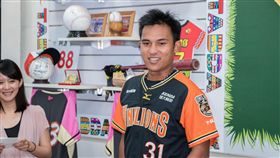 ▲蘇智傑在8月擔任體驗大使。（圖／原住民棒球協會提供）