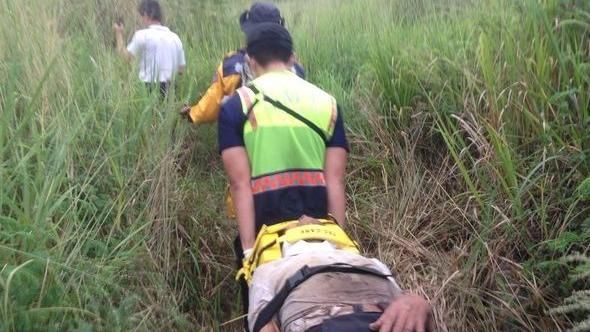 老翁採藥失蹤　倒臥公墓草叢走不出