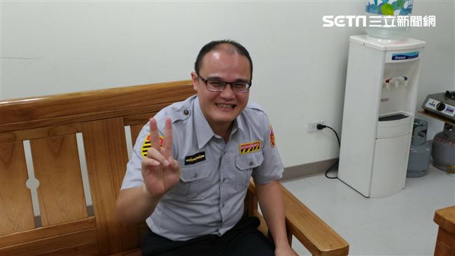 遭酒駕女衝撞截肢警　陳昭宏歸隊了！